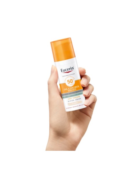 Eucerin Sun Oil Control Gel-Crema con Color Toque Seco Claro SPF50+ 50ml